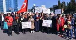 COŞKUN TOSUN VE CHP’Lİ KADINLARDAN KADINLAR GÜNÜ ETKİNLİĞİ!..