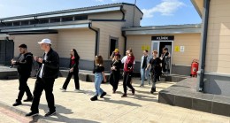 BEYKOZLU ÇOCUKLARDAN HAYVAN REHABİLİTASYON MERKEZİNE SEVGİ DOLU ZİYARET!…