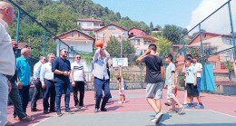 Köseler çocuklarla basket nostaljisi yaptı