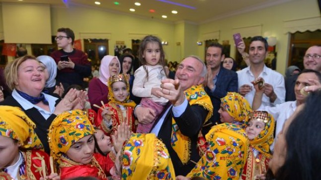KASTAMONULULAR GECESİNİN YILDIZI COŞKUN TOSUN OLDU!..