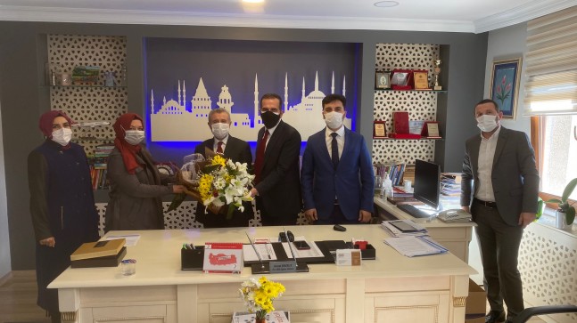 AK Parti Beykoz öğretmenlerimizi unutmadı!…