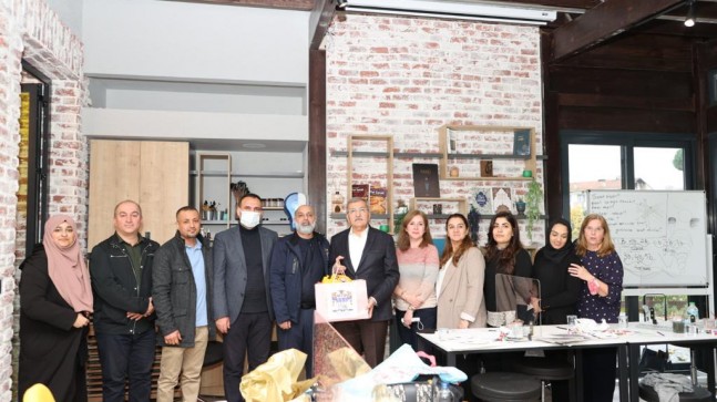 İNGİLİZ USTALAR BEYKOZ’DA SANAT EĞİTİMİNİ İNCELİYOR!…