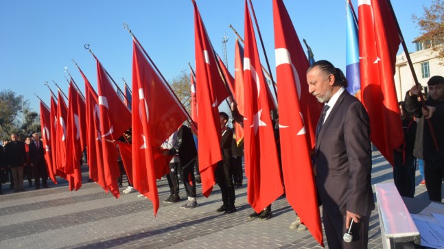 Atamızı Andık!…