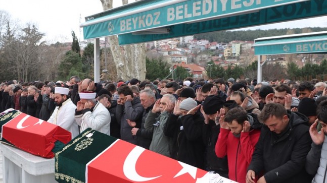 Beykoz’lu Öğretmen ve Kızı Gözyaşlarıyla Uğurlandı!..