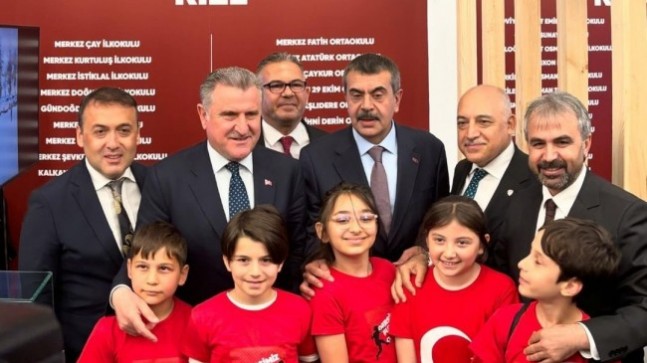 Riva’da Toplantı: Dersimiz Futbol