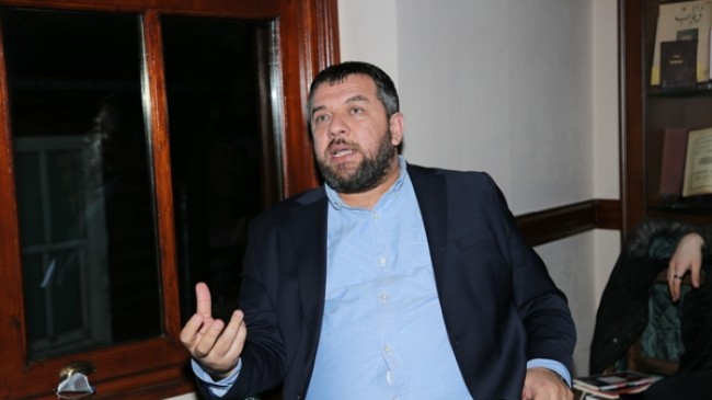 İsmail Kılıçarslan: “Şair Olarak Anılmak ve Şair Olarak Ölmek İstiyorum”