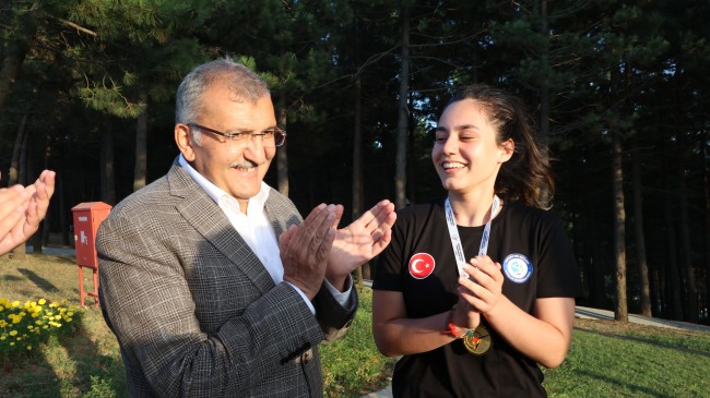 Başkan Murat Aydın Milli Taekwondocularla Buluştu!…