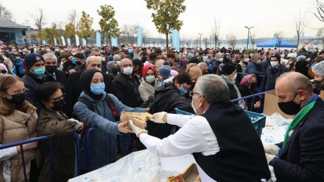 BEYKOZ’DA RENKLİ HAMSİ ŞENLİĞİ!…