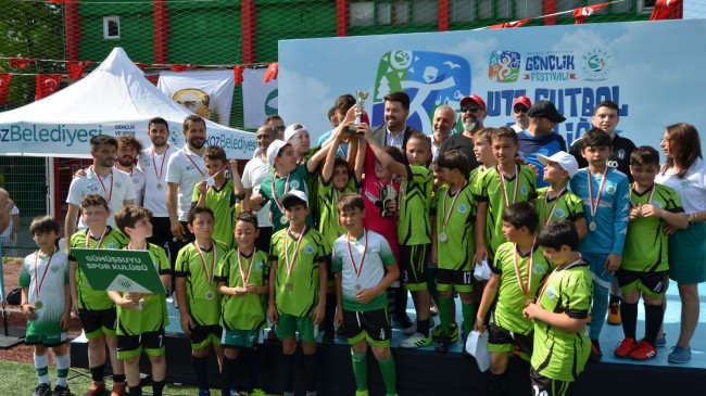 GENÇLİK FESTİVALİ “U11 FUTBOL ŞENLİĞİ”YLE RENKLENDİ!…