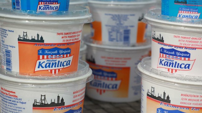 Beykoz Kanlıca Yoğurt Festivali’nde 4 Bin Kişiye Yoğurt Dagıtıldı!…