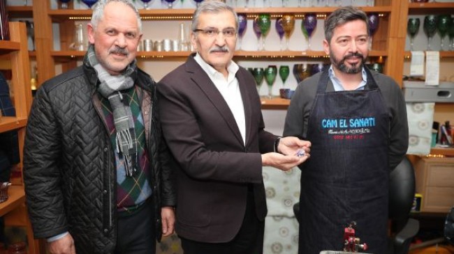​Başkan adayı Murat Aydın cam ustalarından süs yapımını izledi!..