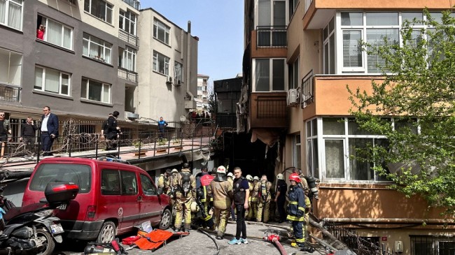 Beşiktaş yangınında ölen baba oğul için cenaze töreni