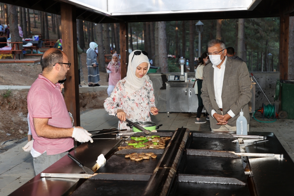 Beykoz Mesirelerinde Doğalgazlı Mangal Hizmeti (5)