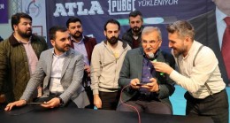 Beykoz Belediye Başkan Adayı Murat Aydın, oyun turnuvasına katılıp PUBG oynadı​!..