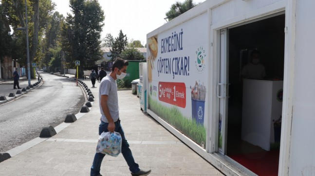 “Ekmeğini Çöpten Çıkar” Projesi Bir Yılı Geride Bıraktı