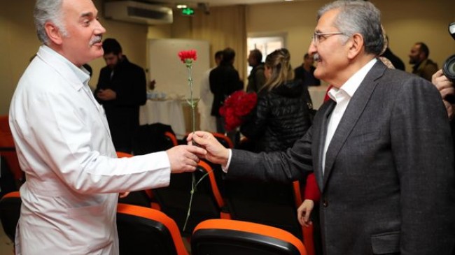 Beykoz adayı Murat Aydın’dan 14 Mart Tıp Bayramı’nda hastaneye anlamlı ziyaret​!..