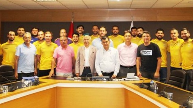 BEYKOZ BELEDİYESPOR’DA İMZA TÖRENİ GERÇEKLEŞTİ!..