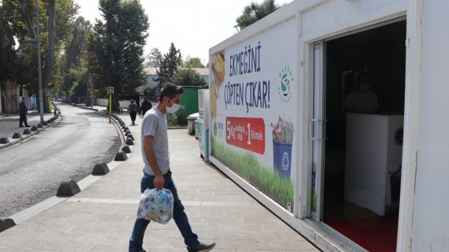 “Ekmeğini Çöpten Çıkar” Projesi Bir Yılı Geride Bıraktı