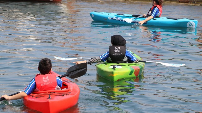 BEYKOZ’DA OKULLAR TATİLE GİRDİ, KANOLAR SUYA İNDİ!…