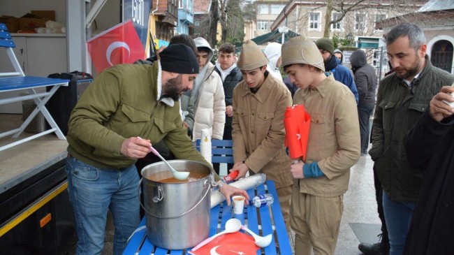 BEYKOZ GENÇLİĞİNDEN ÇANAKKALE ZAFERİ’NİN YIL DÖNÜMÜNDE FARKINDALIK ÇALIŞMASI!…