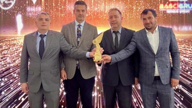 Beykoz’un Ayna Derneği’ne Ödül