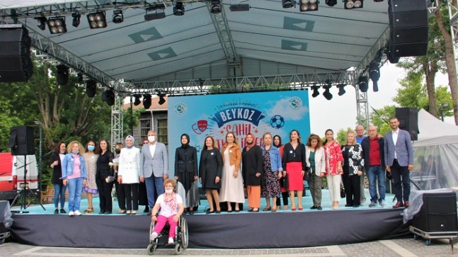 “Beykoz’un Resim Hali”ne Kadın Eli Değdi!…