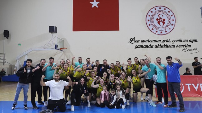 Beykoz Belediyesi Kadınlar Voleybol A Takımı 1. Lig’de!…
