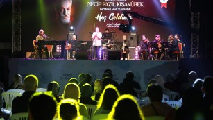 ÜSTAT NECİP FAZIL KISAKÜREK BEYKOZ’DA YÜCEL ARZEN KONSERİYLE ANILDI!…